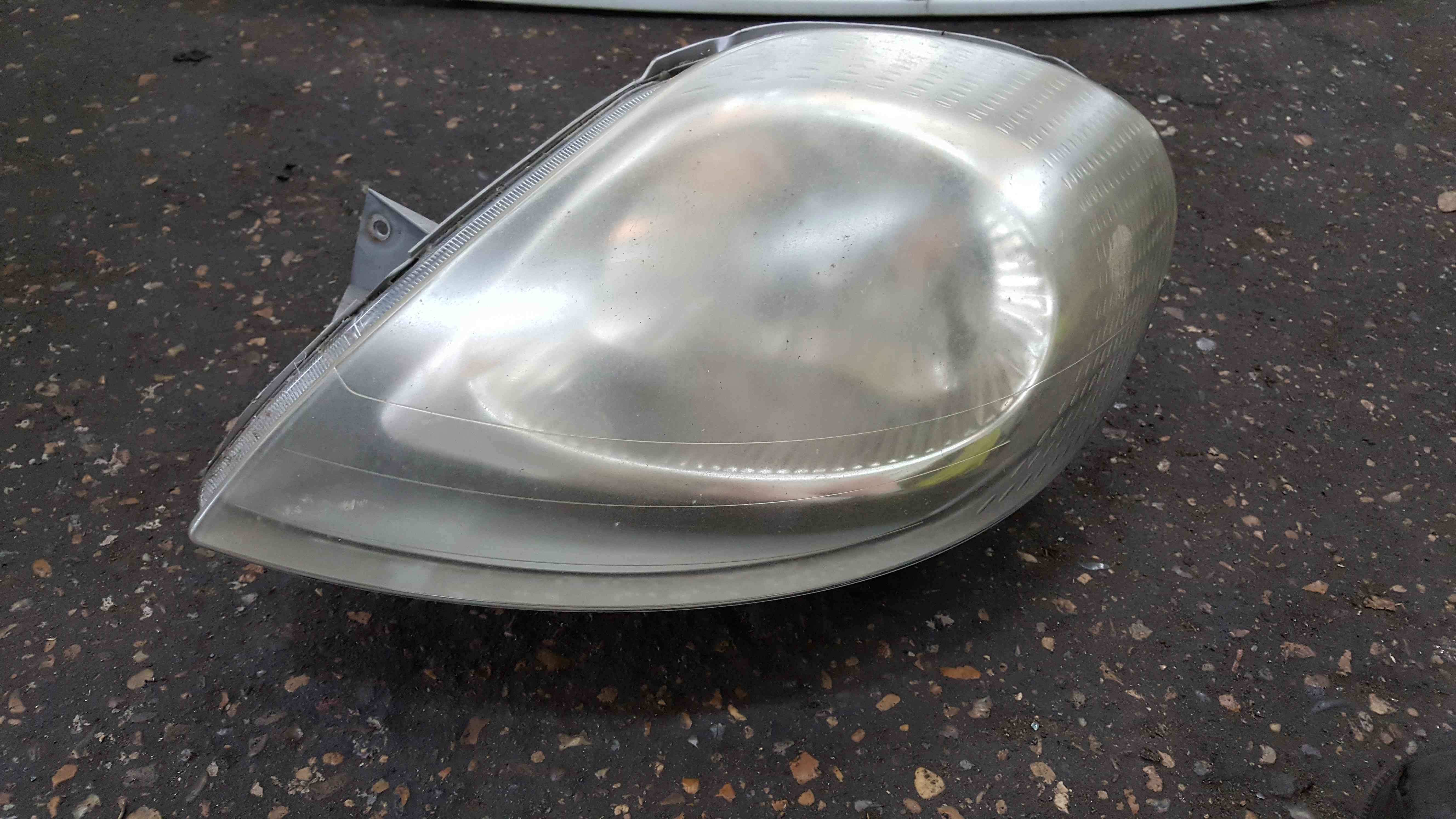 Renault Trafic Passenger Nsf Front Headlight