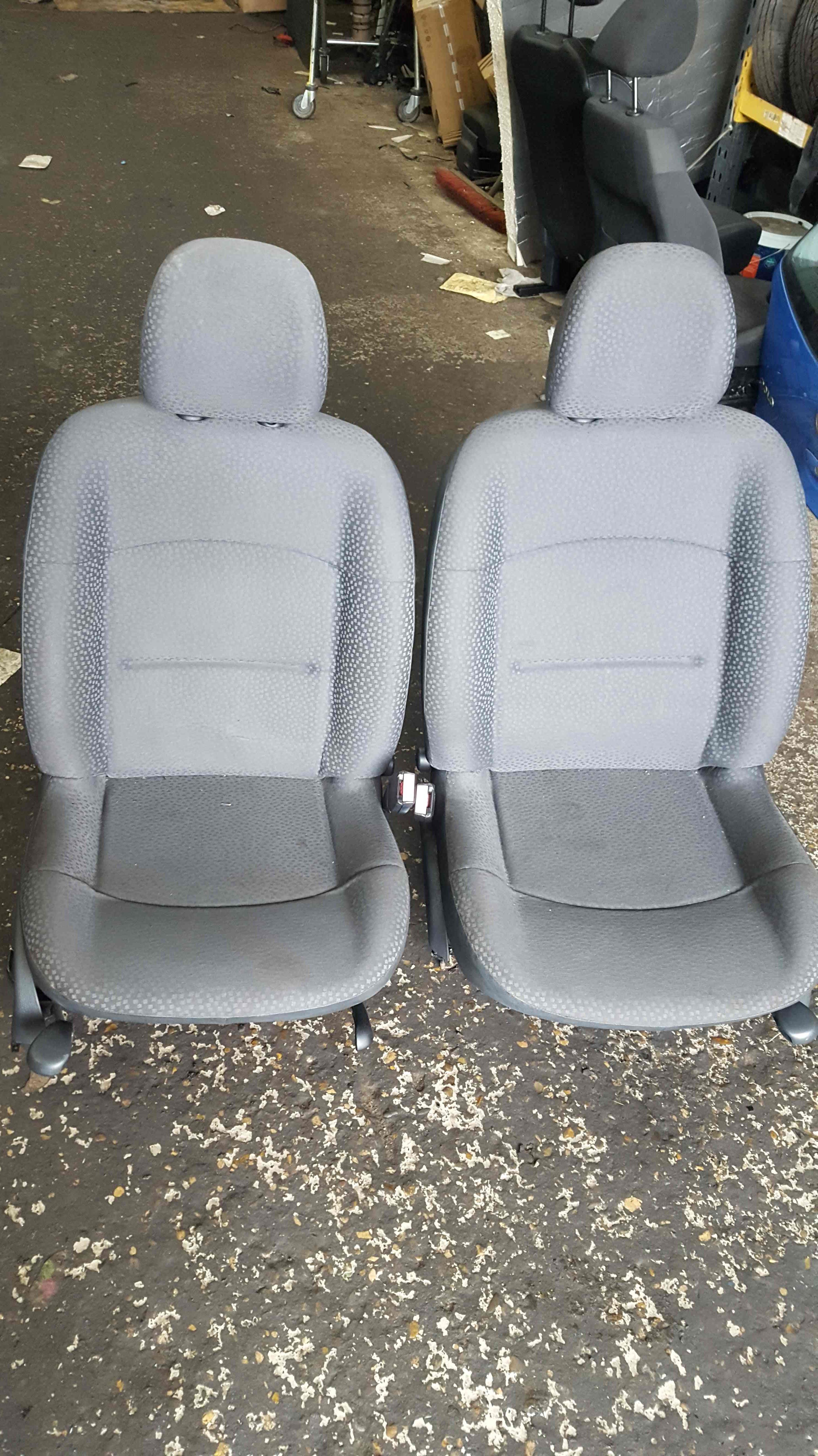 Renault Clio Mk2 2001-2006 Seats Seat Driver Passenger Fabric 5dr Osf 