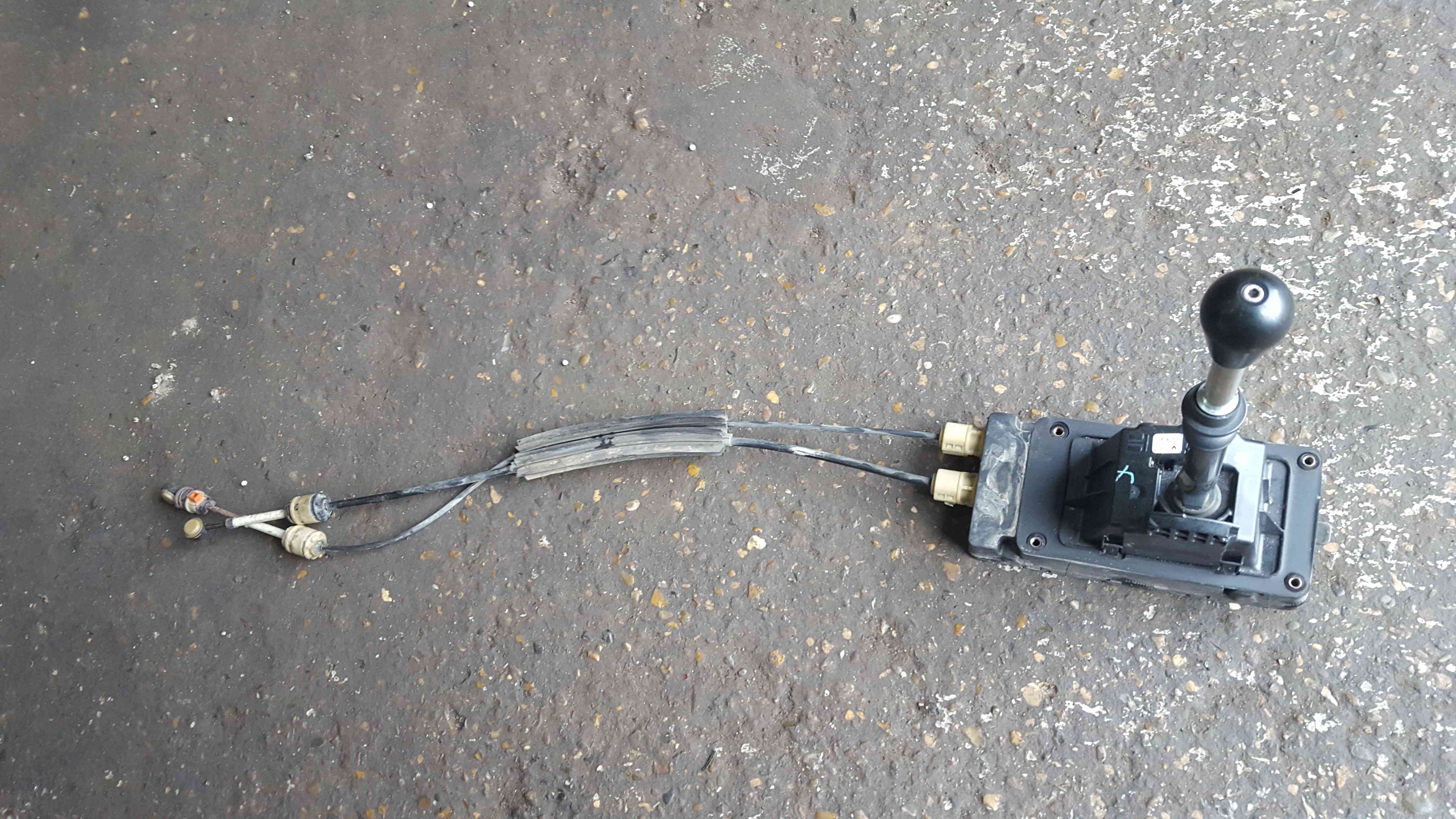 Renault Clio MK3 2005-2012 Gear Stick Selector Cables Automatic 8200504319  - Store - Renault Breakers - Used Renault Car Parts & Spares Specialist
