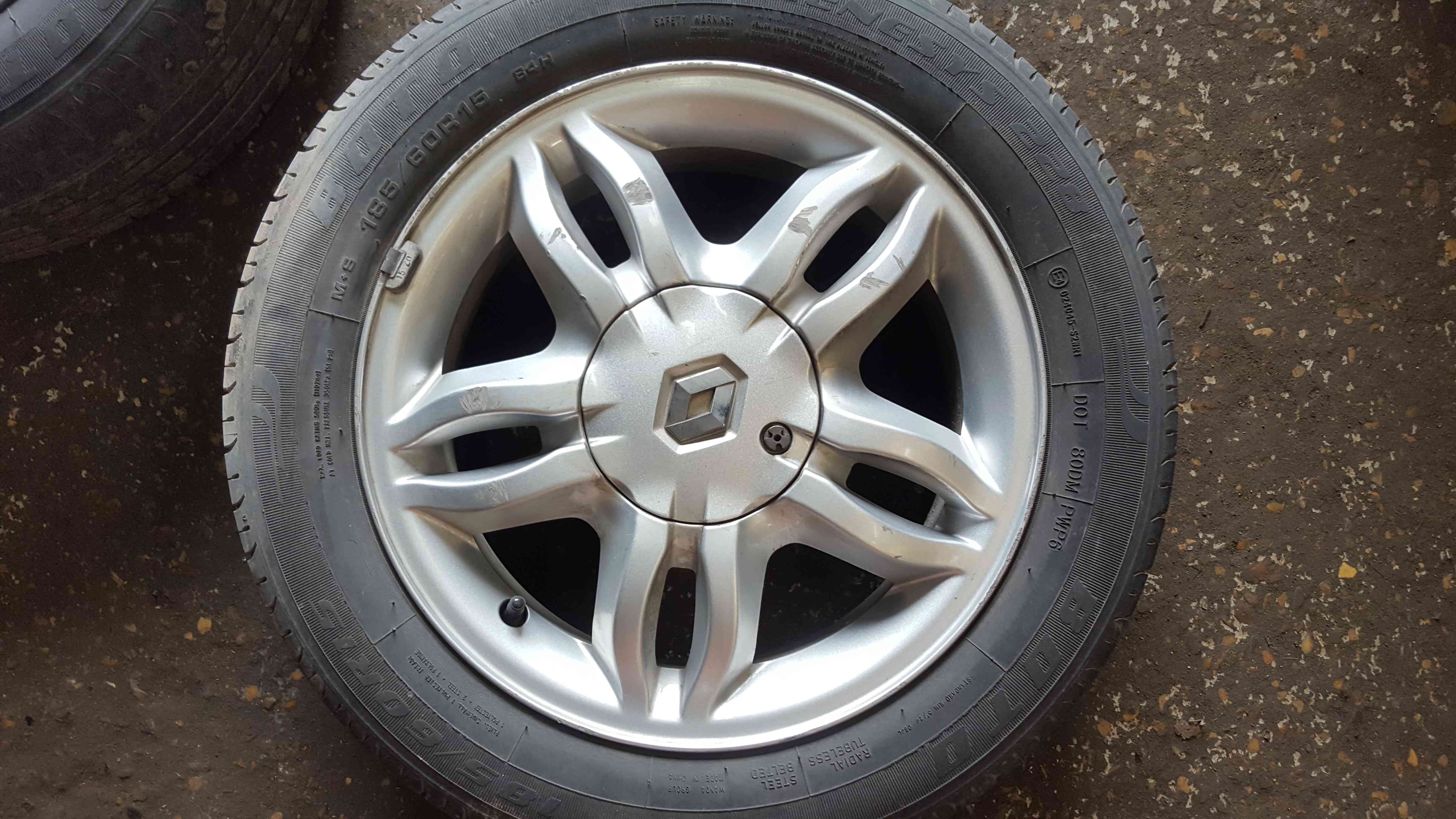 Renault Clio MK3 20052009 Mahonia Alloy Wheel 15Inch X1 25 Store Renault Breakers Used