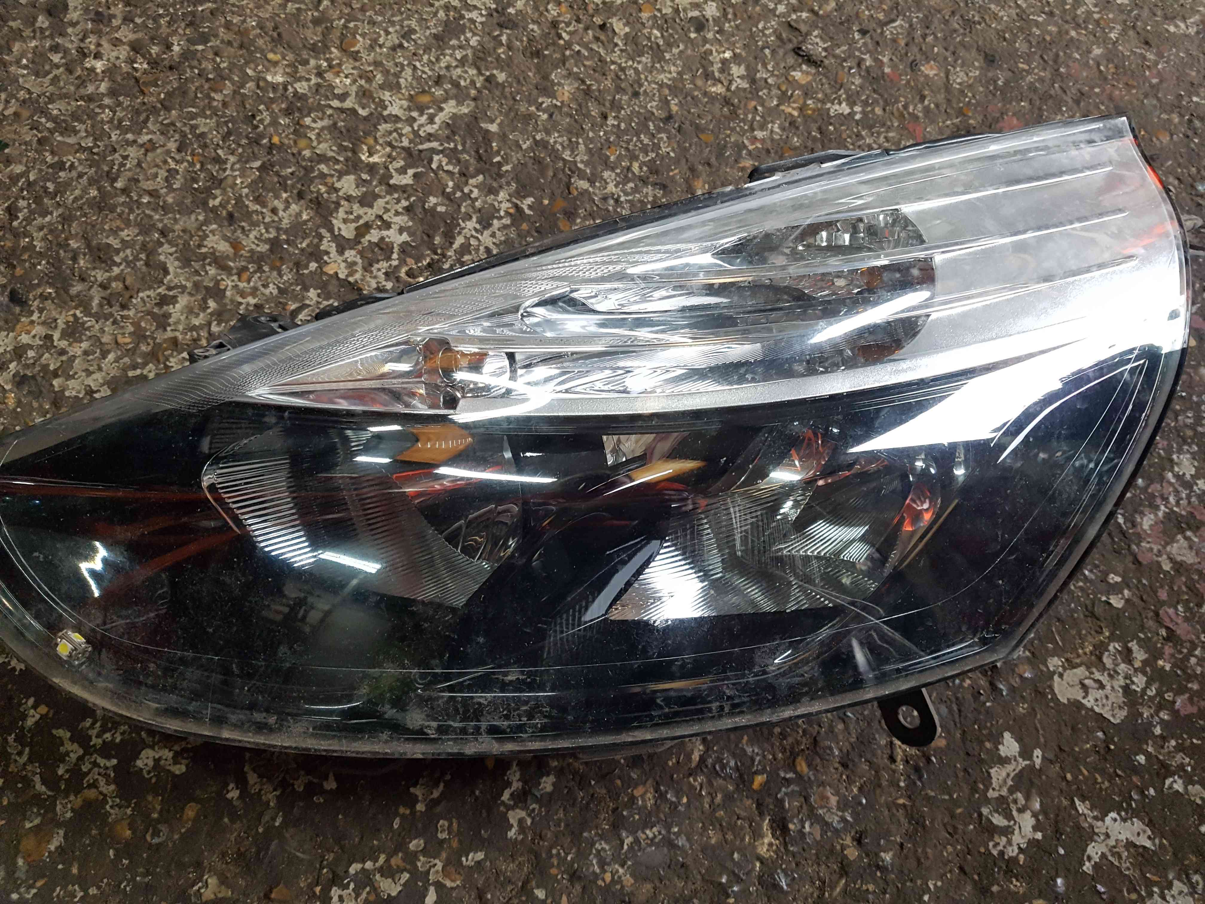 Renault Clio MK4 2013-2018 Passenger NSF Front Headlight - Store ...