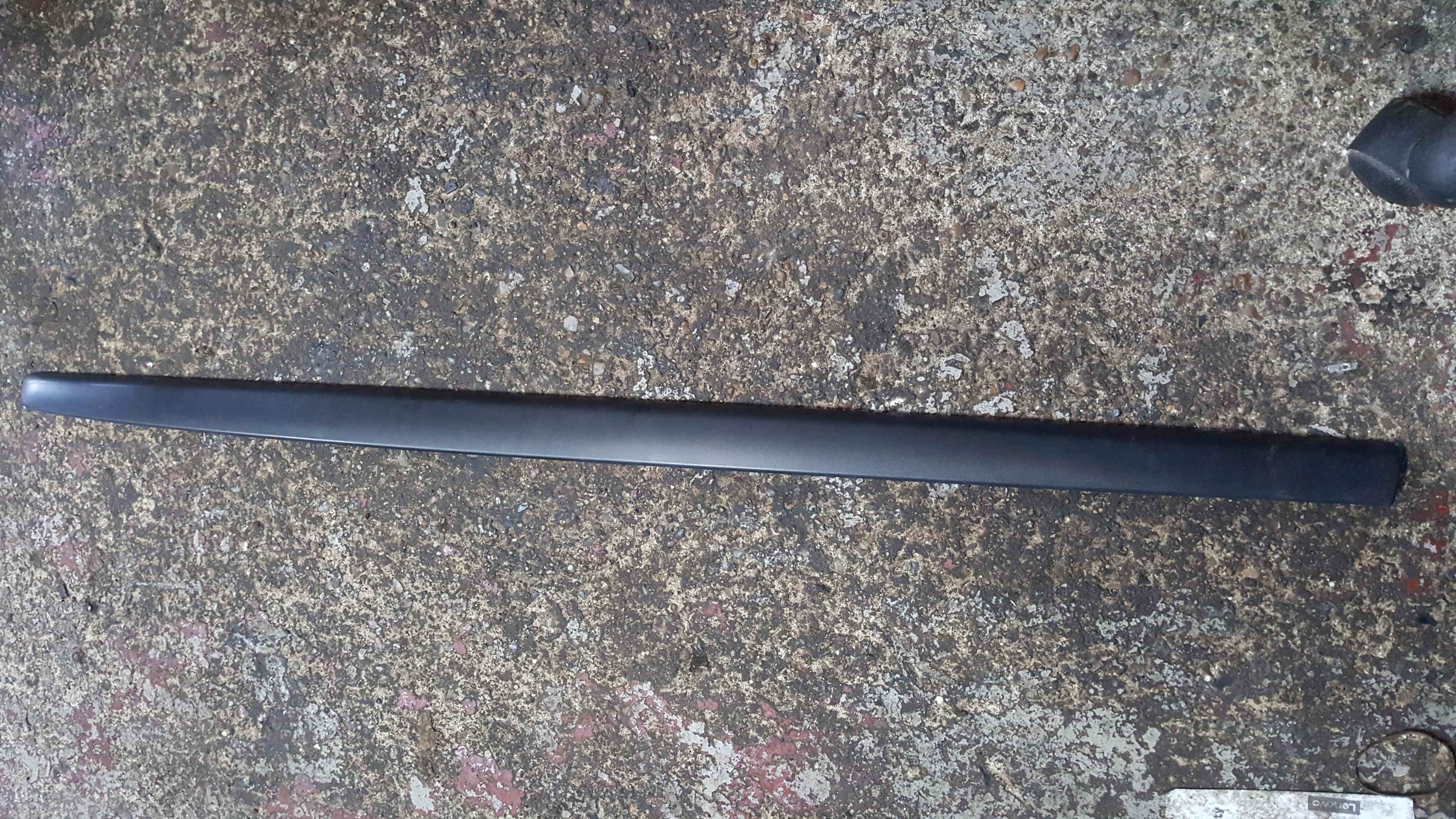 Renault Twingo 20072011 Passenger NSF Front Door Moulding Trim 3Dr ...