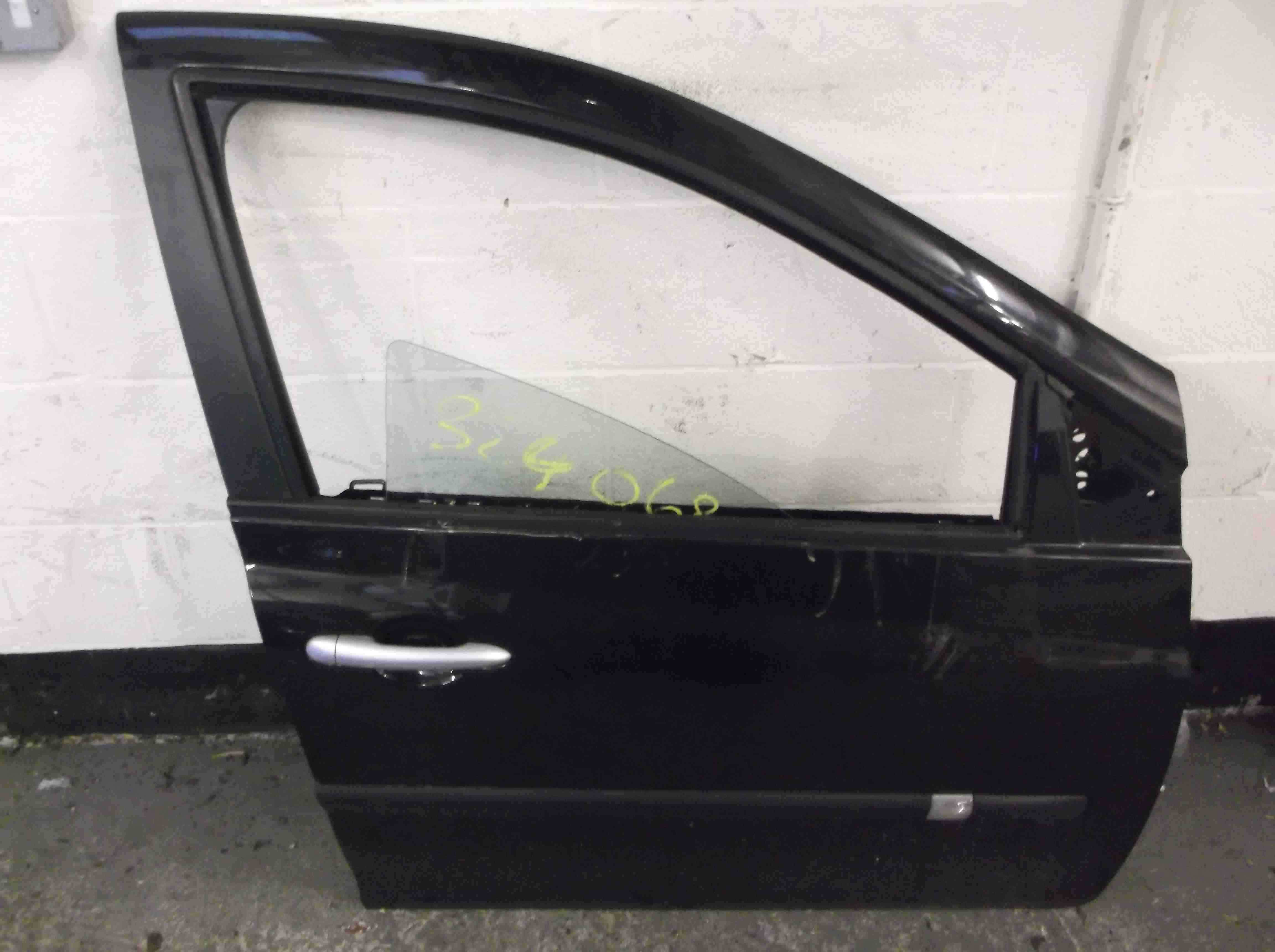 Renault Clio MK3 2005-2009 Drivers OSF Front Door Black 676 5DR - Store ...